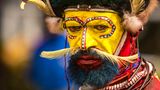 Ein Stammeskrieger beim SingSing in Goroka in Papua Neuguinea. Diese Tanzfeste wurden von den Missionaren zur Völkerverständigung eingeführt, da sich die Menschen vor allem im Hochland früher unerbittlich bekriegten.