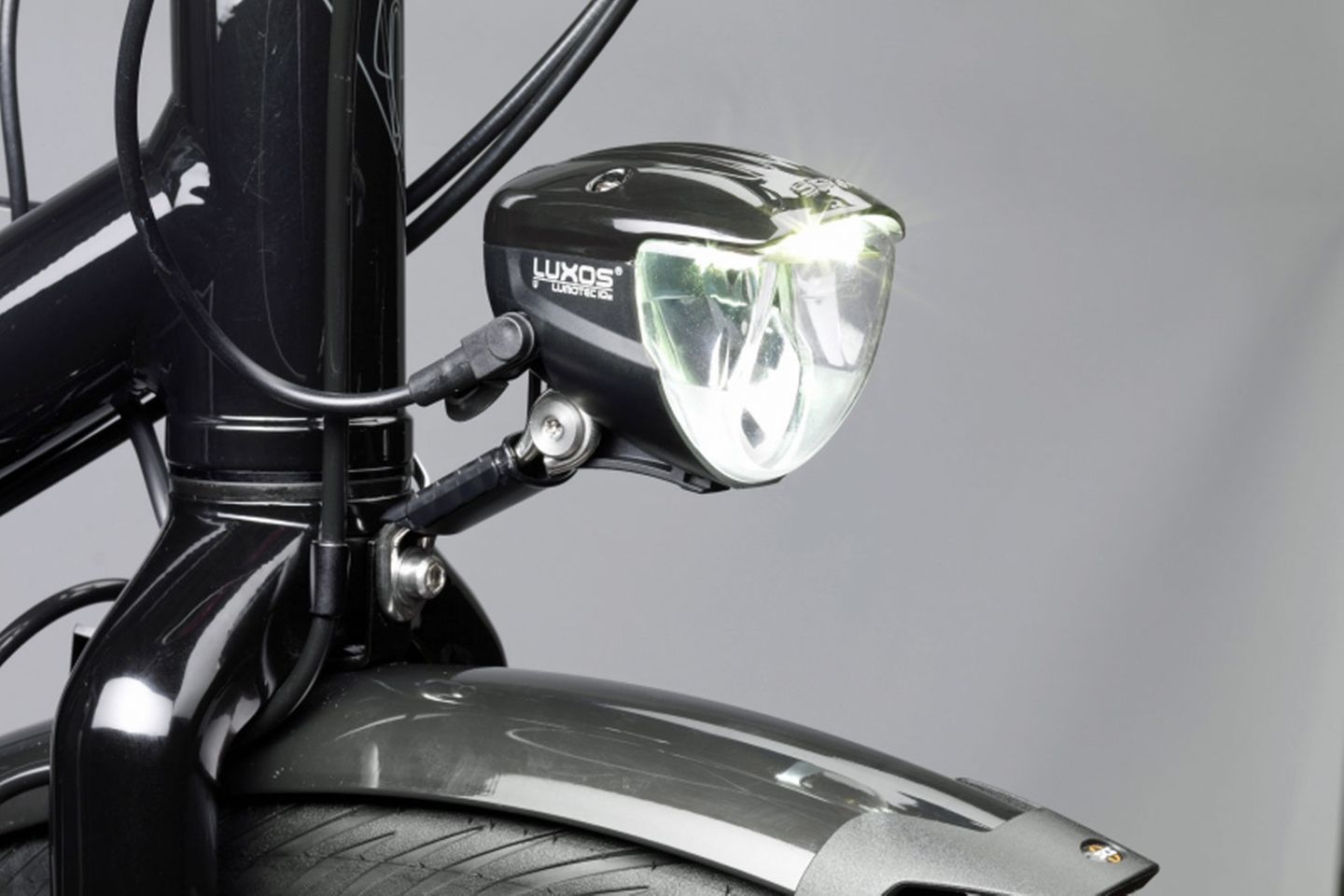 Fahrrad Generator Dynamo Halter Klemme 12V für Warnlampe Beleuchtung Licht Neu 