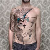 Geometrische Formen sind ein großer Trend in der Tattoo-Szene, doch Chaim Machlev geht noch einen Schritt weiter und formt mit feinen Linien optische Täuschungen. 