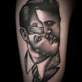 Pietro Sedda arbeitet bei seinen Motiven viel mit Gesichtern und Köpfen, die er zu surrealen Kunstwerken verschmelzen lässt.