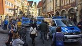 Die Polizei appelliert mehrfach an die Bevölkerung: "Bitte keine Spekulationen". 