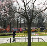 Auch Rettungshubschrauber sind im Einsatz, um die Verletzten zu versorgen.