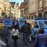 Nach dem Vorfall sperrten die Polizei die Innenstadt Münsters bis auf weiteres ab.