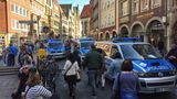 Nach dem Vorfall sperrten die Polizei die Innenstadt Münsters bis auf weiteres ab.