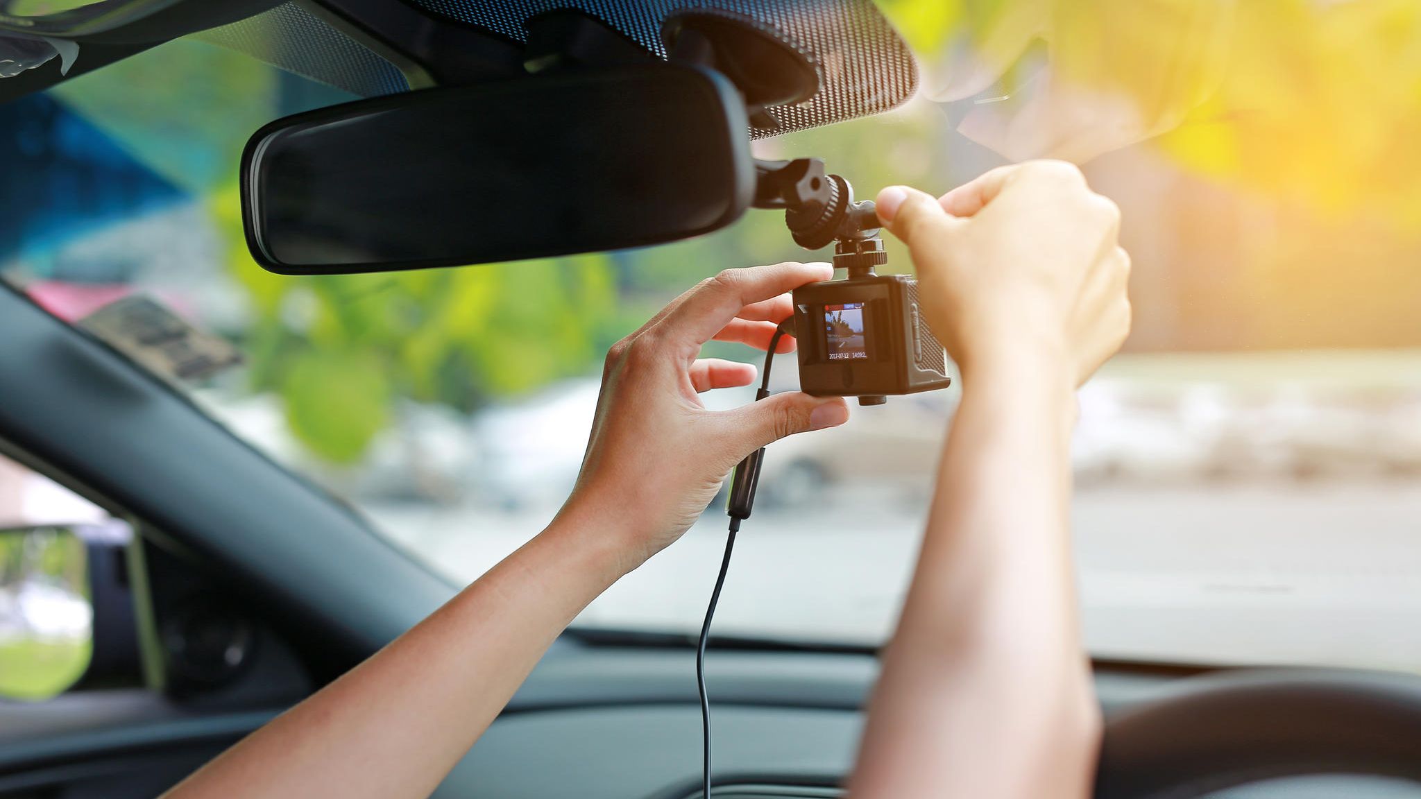 Dashcam im Auto: Die Späh-Kamera hinter der Frontscheibe