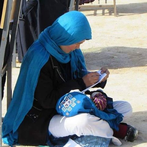 Afghanistan: Wie ein Still-Foto das Leben dieser jungen Mutter verändert