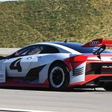 Der Heckspoiler sorgt für Abtrieb