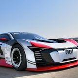 Drei Elektromotoren - zwei hinten, einer vorne - sorgen für Vortrieb