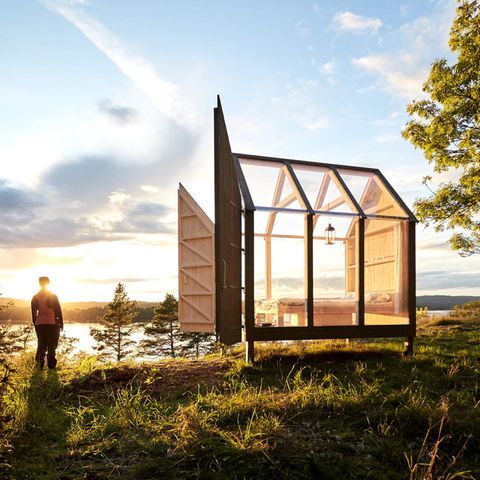 Nah an der Natur: Die transparenten Hütten stehen auf einer einsamen Insel in Westschweden und sind nur mit einer Bootsfahrt zu erreichen.