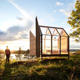 Nah an der Natur: Die transparenten Hütten stehen auf einer einsamen Insel in Westschweden und sind nur mit einer Bootsfahrt zu erreichen.