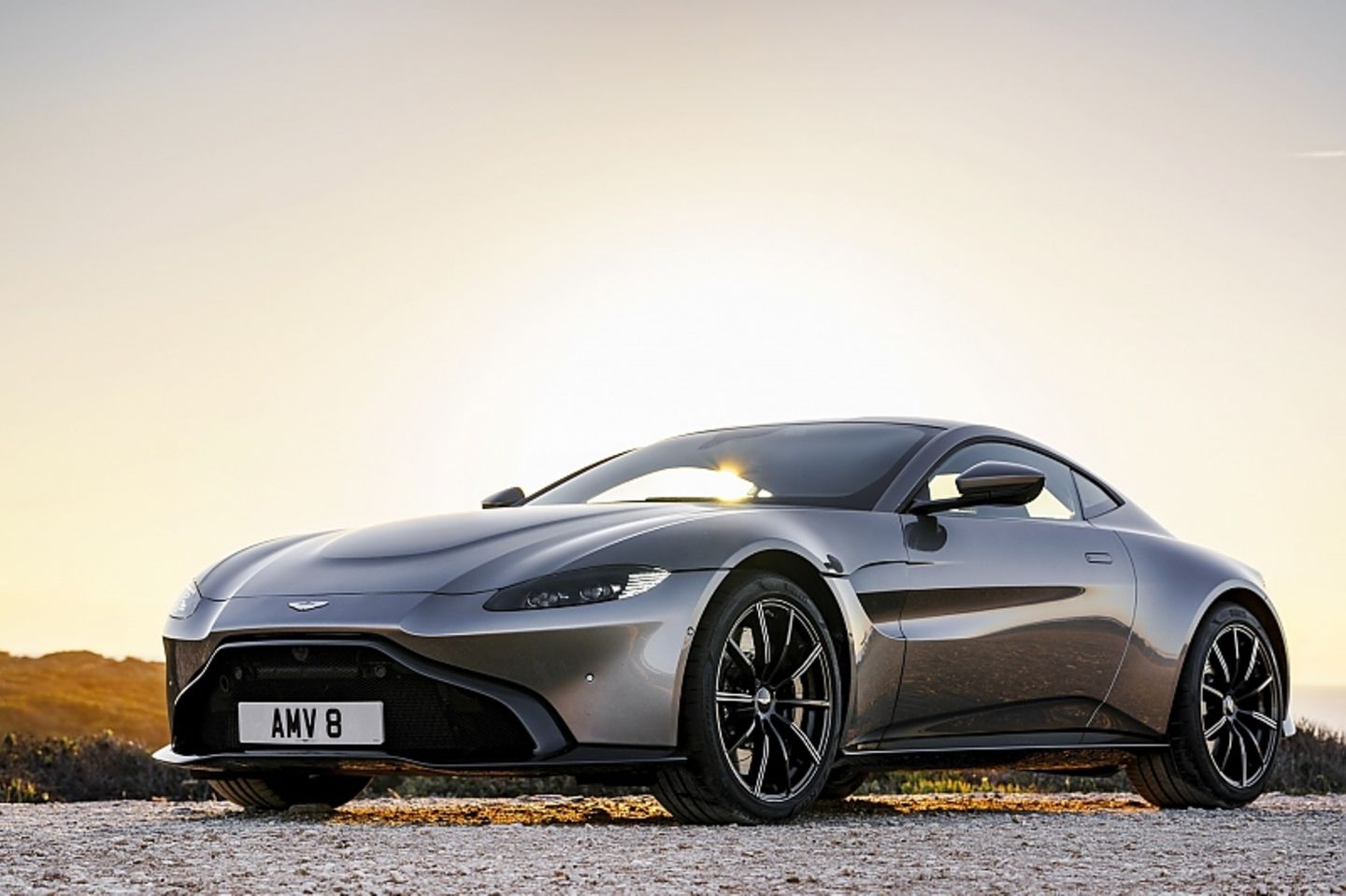 Der Aston Martin Vantage ist 1,27 Meter flach