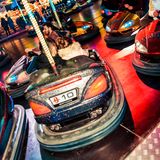 Er zählt zu einer Schaustellerfamilie, die seit sechs Generationen Kinderkarussells und Autoscooter betreibt