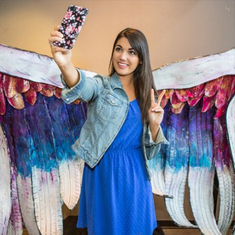 "Museum of Selfies": Mit "Game of Selfies"-Thron: Dieses Museum ist perfekt für alle Smartphone-Süchtigen