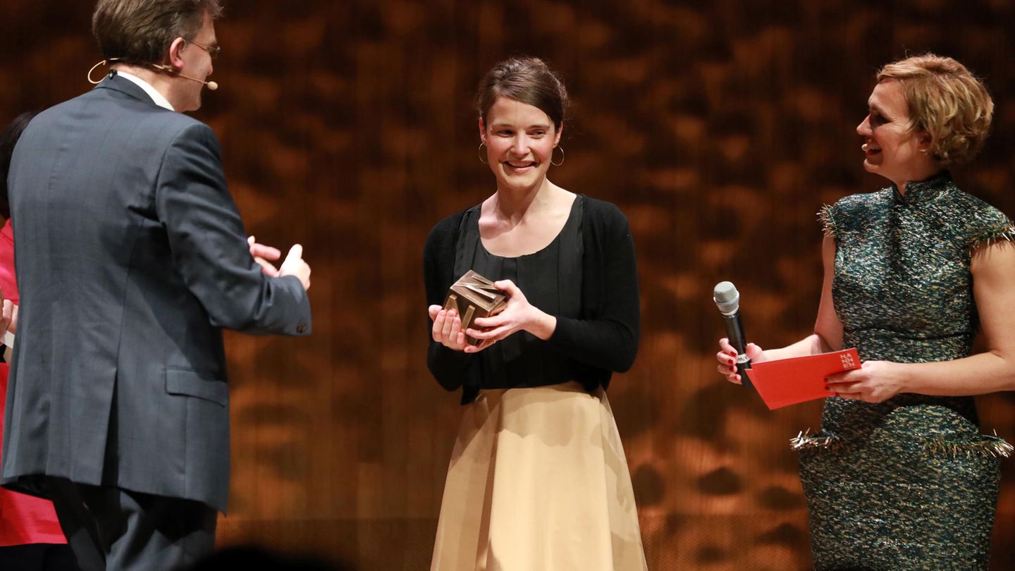 Nannen Preis 2018: Die Gewinnerin in der Kategorie "Dokumentation" Nannen Preis 2018: Die Gewinnerin in der Kategorie "Dokumentation"