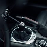 Die Handschaltung hat kurze Wege