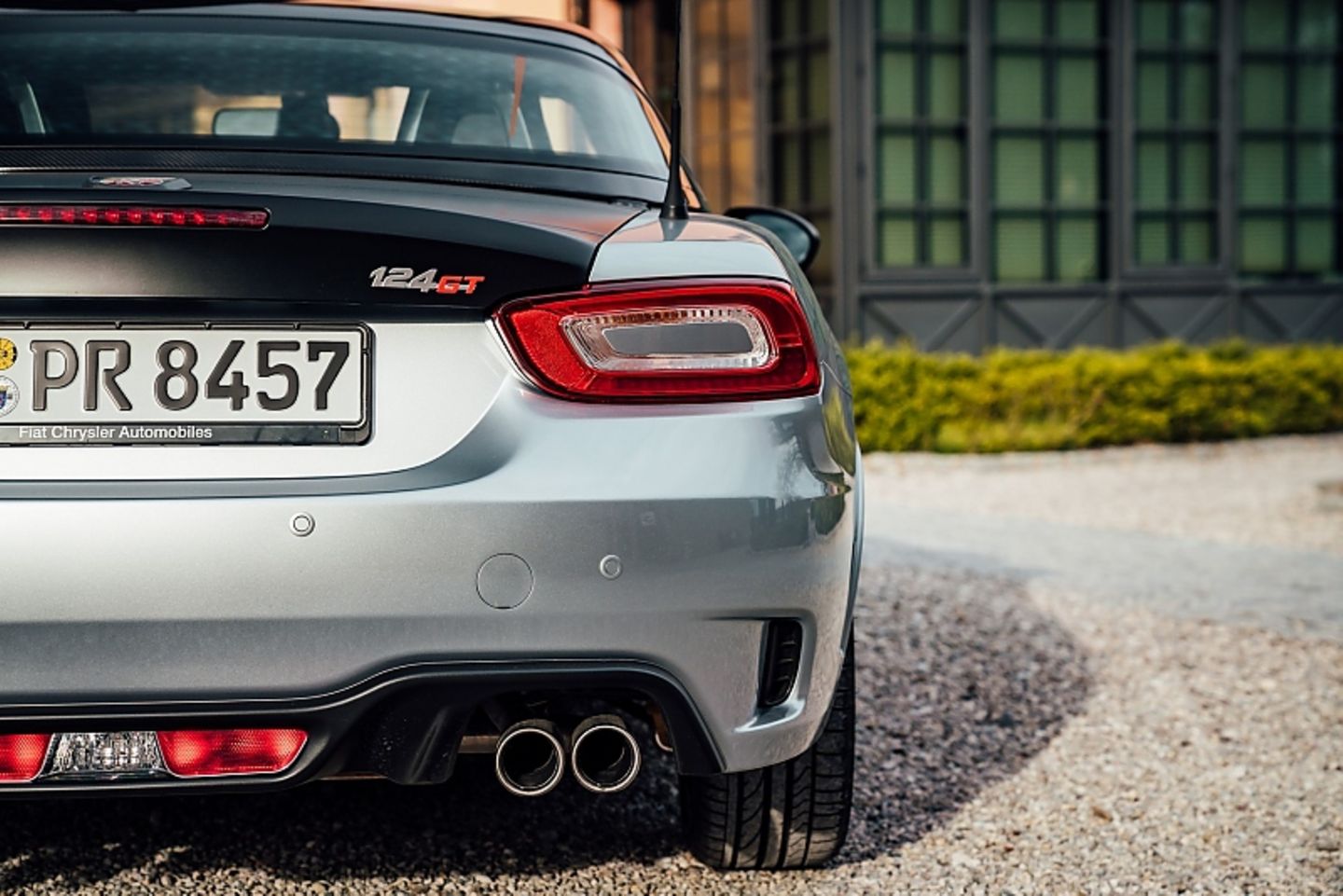 Wie es sich für einen Abarth gehört, hat auch der GT vier Auspuffrohre