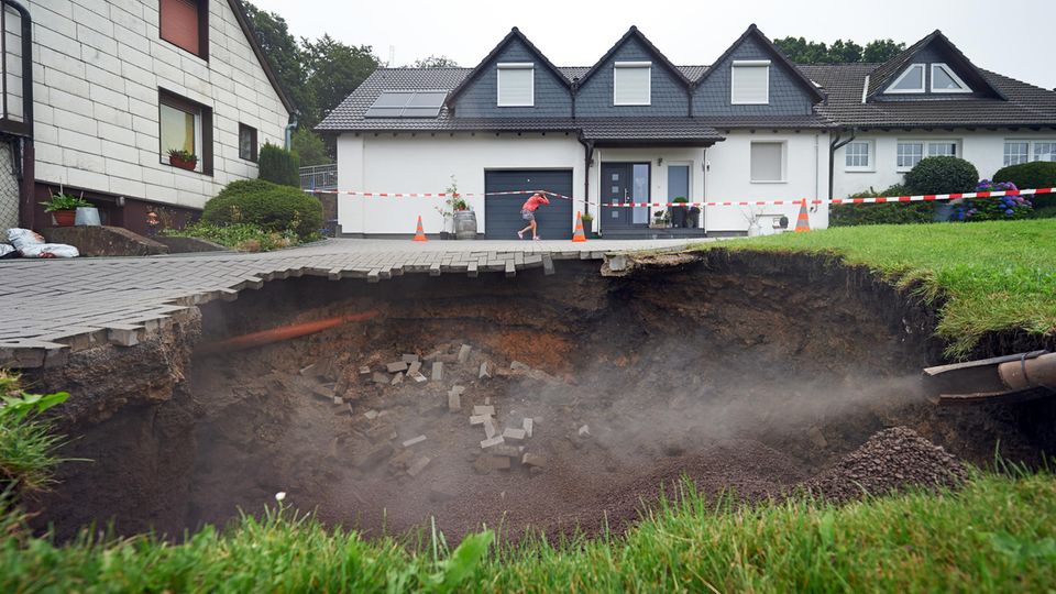 In Witten wurden 2014 Häuser evakuiert, weil der Krater immer weiter wuchs