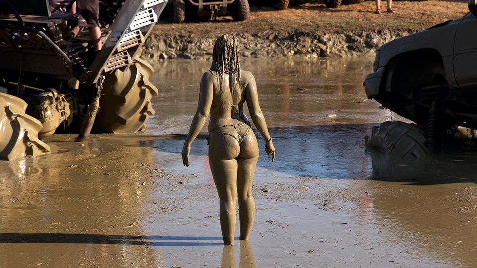 "Redneck Mud Park" in Florida: Ein Schlammbad soll ja gesund sein ... Ein Schlammbad soll ja gesund sein ...