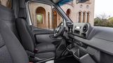 Der Innenraum des Mercedes Sprinter wirkt fast wie in einem Pkw