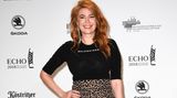 Moderatorin Palina Rojinski war mit ihrem Leo-Rock und knallgrünen Stiefeletten nicht zu übersehen