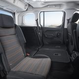 Die Lehnen lassen sich im Verhältnis 60:40 umlegen