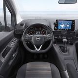 Das Cockpit ist leicht zum Fahrer geneigt