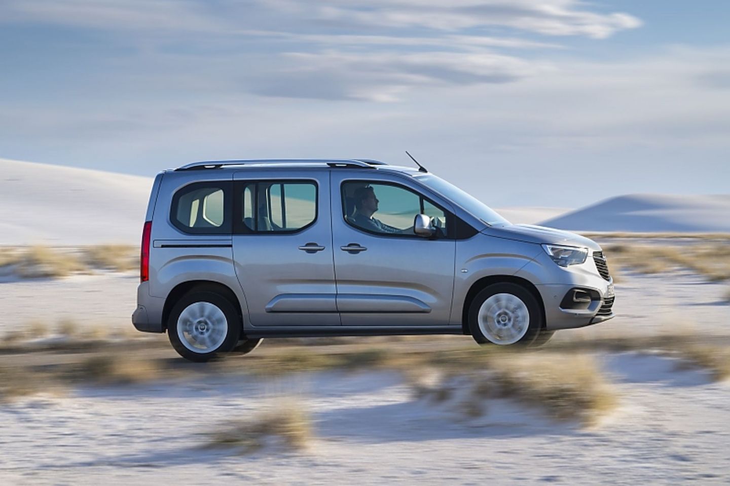 Den Opel Combo Life gibt es in zwei Versionen: mit 4,40 Meter Länge und mit 4,75 Metern