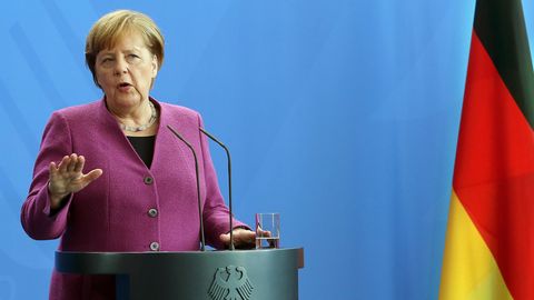 Bundeskanzlerin Angela Merkel mit abwehrender Haltung - kein Militäreinsatz in Syrien