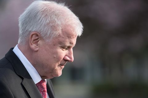 Horst Seehofer und die weiteren Verhandlungsführer kommen mit den Tarifverhandlungen nicht voran