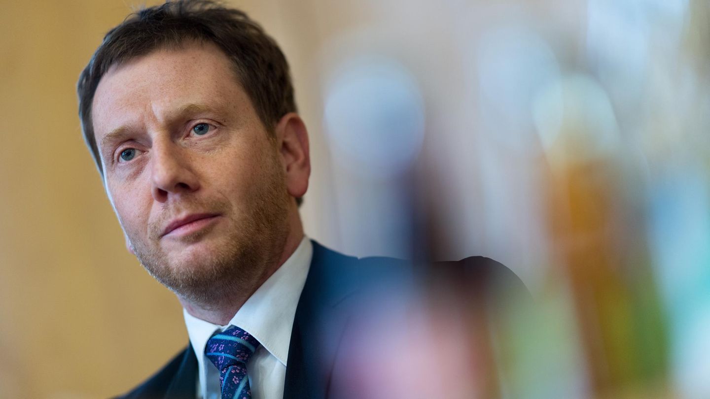 Sachsens Ministerpräsident kritisiert neuen Feiertag im Norden: Porträt Michael Kretschmer