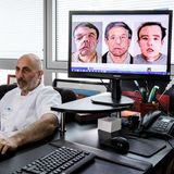 Jérômes Arzt zeigt Bilder vom Verlauf der Krankheit