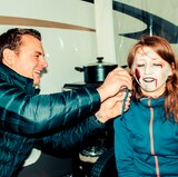 Viel hilft viel: Als Zombie darf man endlich mal ganz dick auftragen