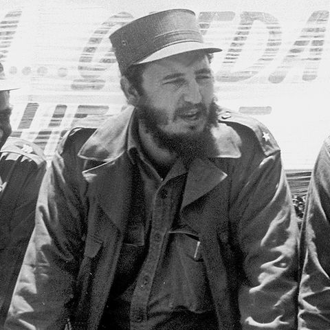 Kuba, 1960: Fidel Castro (links), damals Ministerpräsident von Kuba, und der legendäre Guerilla-Führer Ernesto "Che" Guevara
