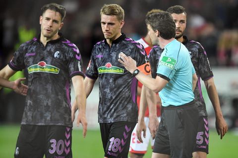 Niels Petersen und der SC Freiburg nach dem Videobeweis in der Halbzeitpause: Keine rechtlichen Schritte aber ein großer Vorwurf