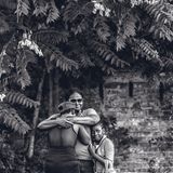 Opfer: ein 13-Jähriger. Sechs Verletzte, ein Toter. Am Tatort weinen die Angehörigen