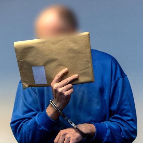 Kindesmissbrauch bei Freiburg: Kind im Netz zur Vergewaltigung angeboten: Zehn Jahre Haft für ersten Angeklagten