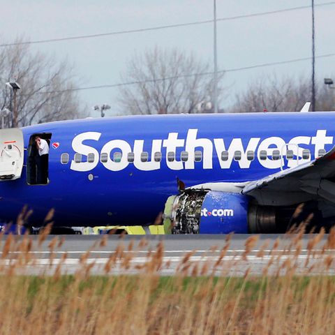 Die Boeing 737-700 von Southwest Airlines: nach der Notlandung in Philadelphia.
