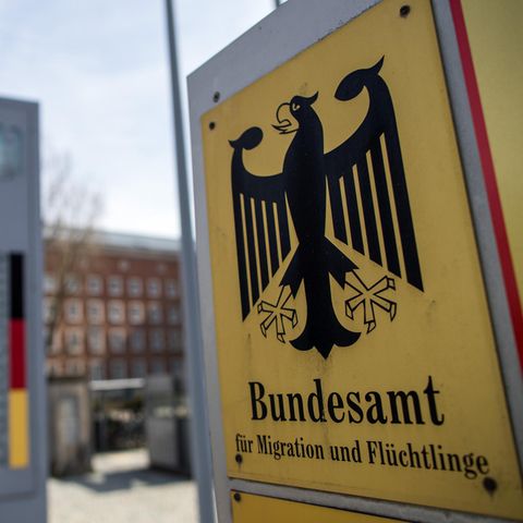 Korruptionsverdacht beim BAMF: 1200 Asylanträge offenbar zu Unrecht gewährt - "zahlreiche weitere Rechtsverstöße"