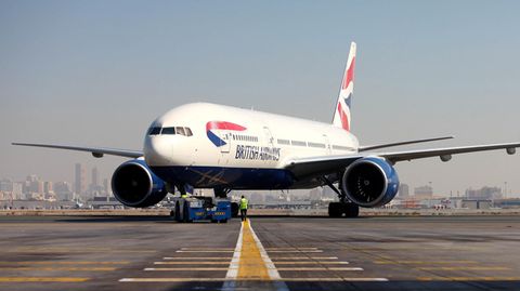 Die Boeing 777 der British Airways hob mit mehr als zweistündiger Verspätung doch noch ab und flog sicher von London-Gatwick nach Mauritius.