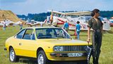 Bei diesem verschärften Modell handelt es sich um das Lancia Beta Coupé von 1972. Die Frau im Overall brauchte keinen Galan, den sie anschmachten konnte. Sie bewies während der Fotoaufnahmen, dass sie den Wagen mit sauberen Drifts, Powerslides und Tempo sehr gut alleine fahren konnte.