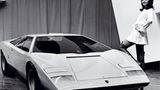 Um neben dem Lamborghini Countach 400 von 1971 aufzufallen, braucht es schon solide Stiefel.