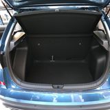 Der Kofferraum ist opulent