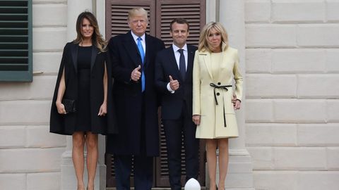 Melania und Donald Trump posieren mit Emmanuel Macron und dessen Frau Brigitte