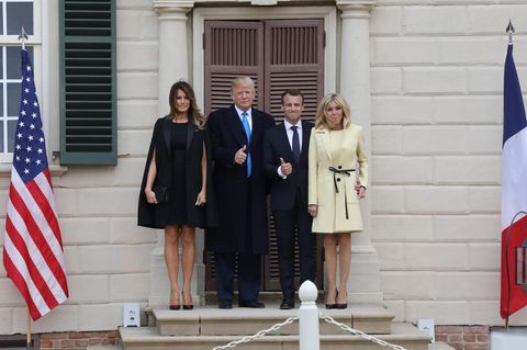 Melania und Donald Trump posieren mit Emmanuel Macron und dessen Frau Brigitte