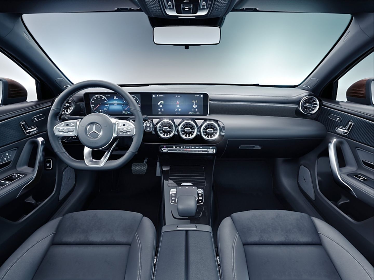 Der Innenraum der neuen Mercedes A-Klasse Limousine
