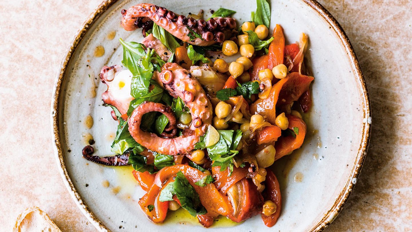 Oktopus Pochiert Zarter Geht S Nicht Rezept Zum Nachkochen Stern De