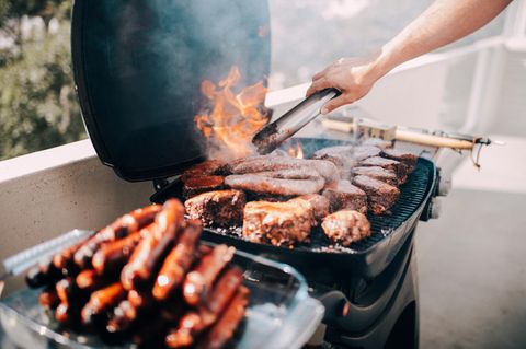 Grill mit Fleisch - Hepatitis
