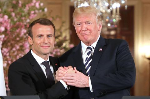 Donald Trump Emmanuel Macron Drei Hände