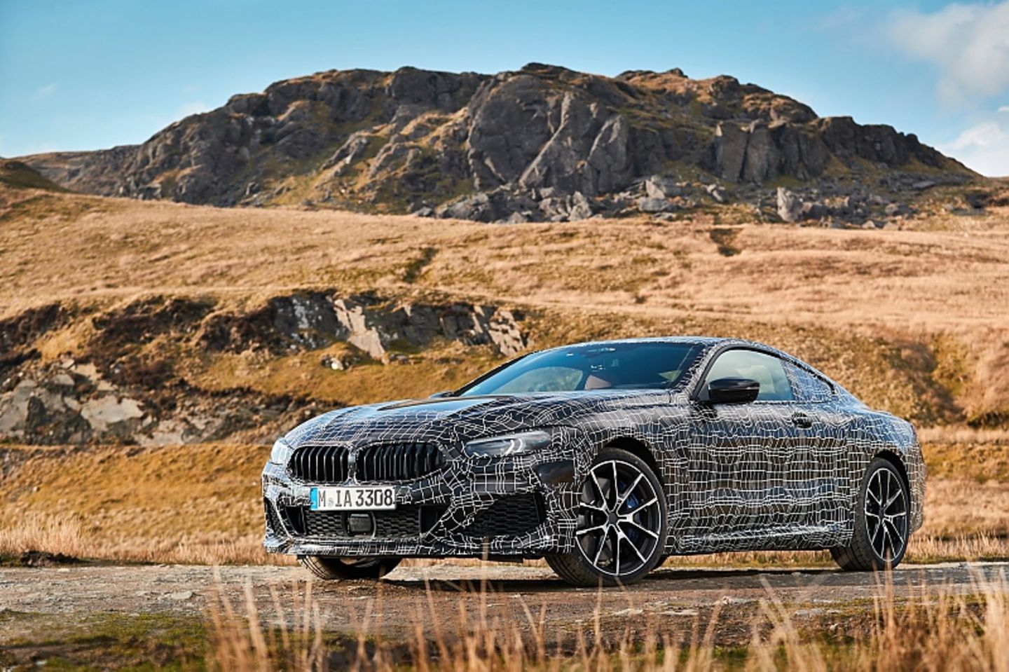 Der BMW 8er wird rund 1,8 Tonnen wiegen