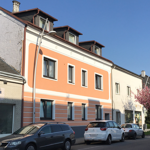 Links: Horror-Haus von Amstetten Rechts: Gesicht von Josef Fritzl